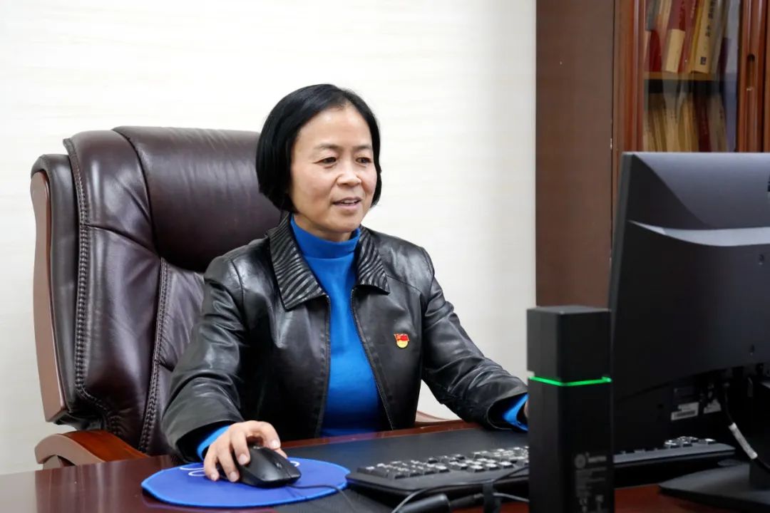 “醫”起學習黨的二十大精神丨院黨委書記張秋梅為抗疫一線人員講黨課